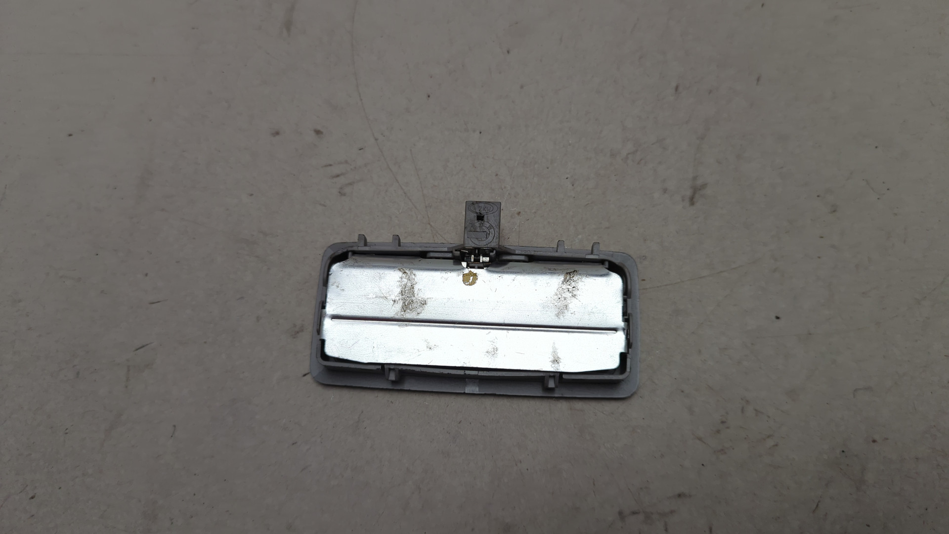 Плафон салонный