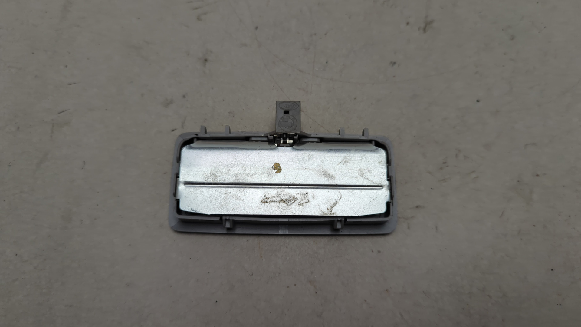 Плафон салонный