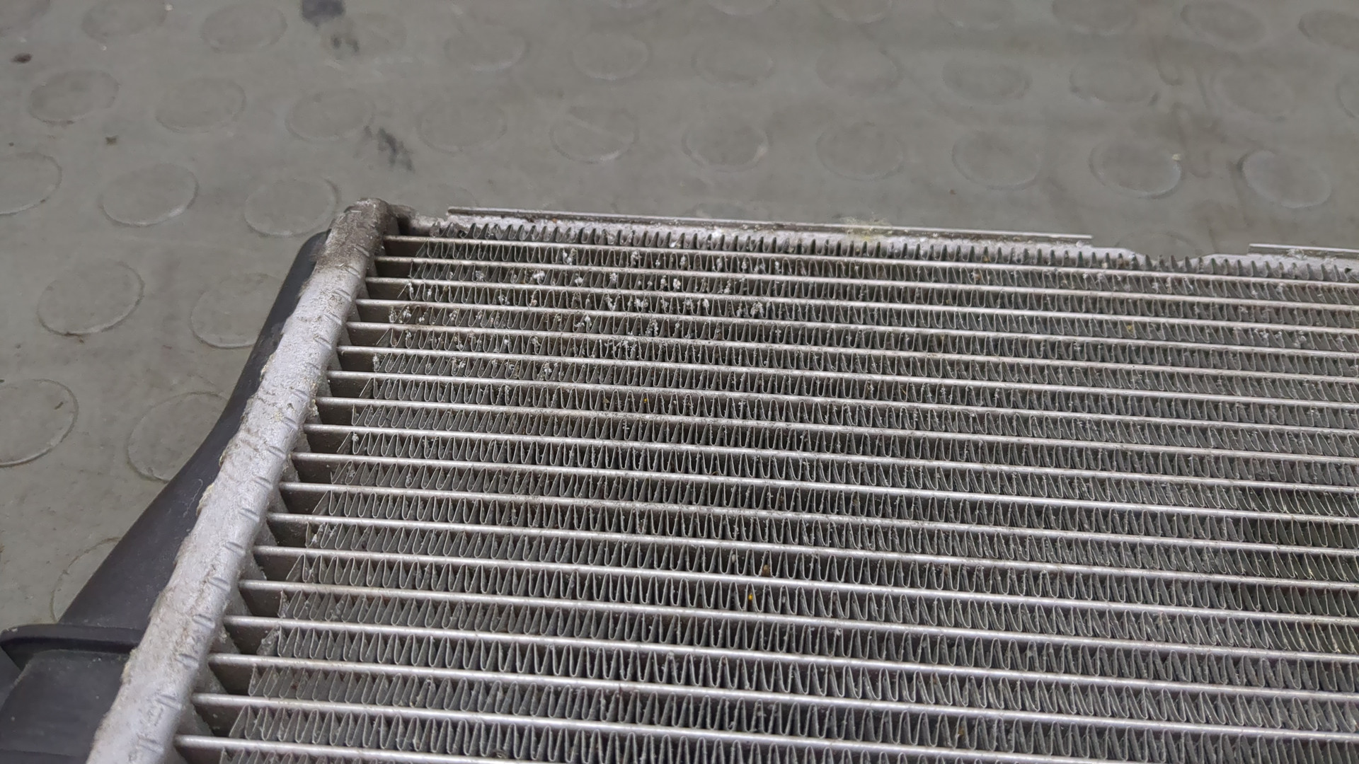 Радиатор охлаждения двигателя основной