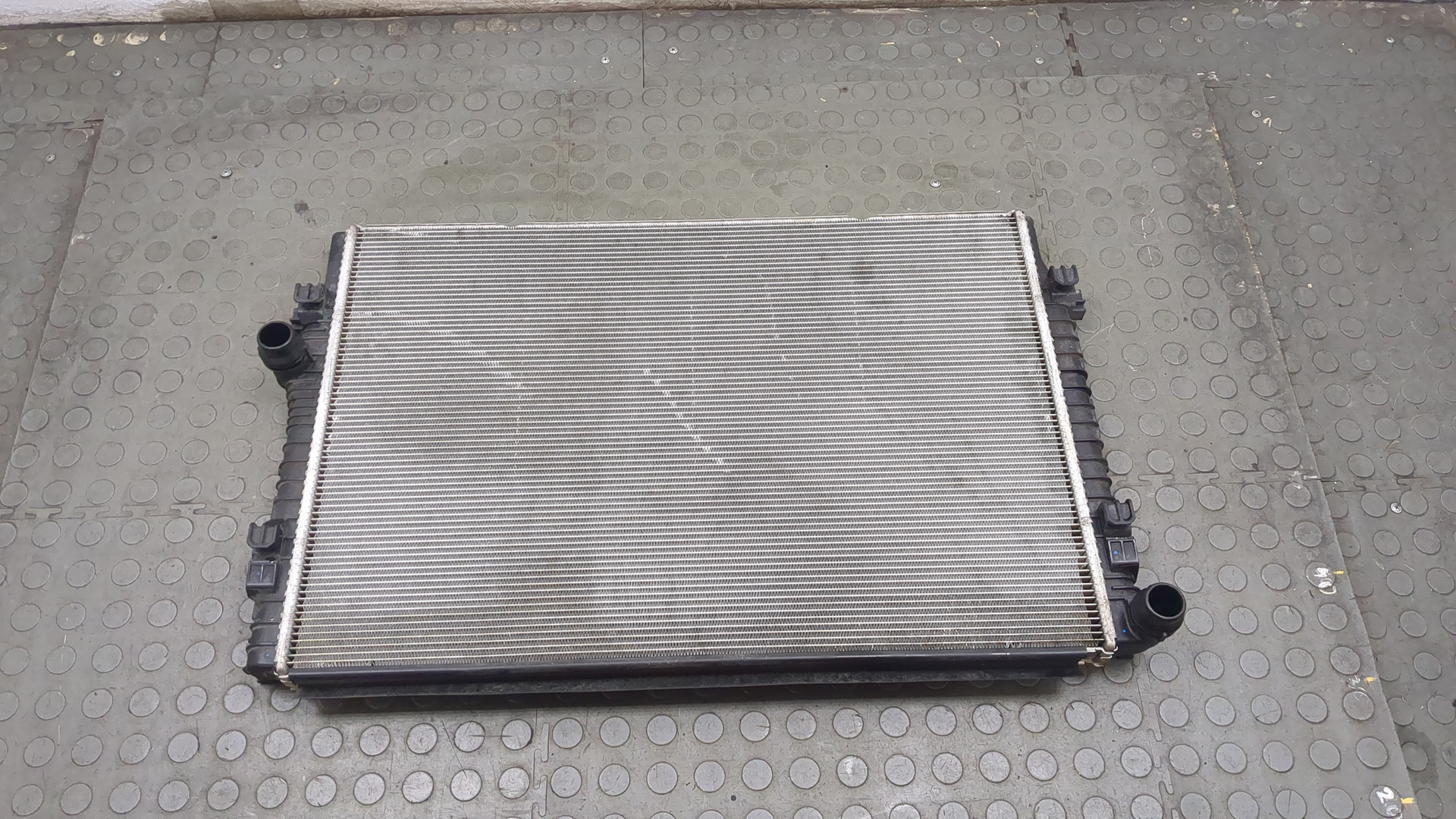 Радиатор охлаждения двигателя основной