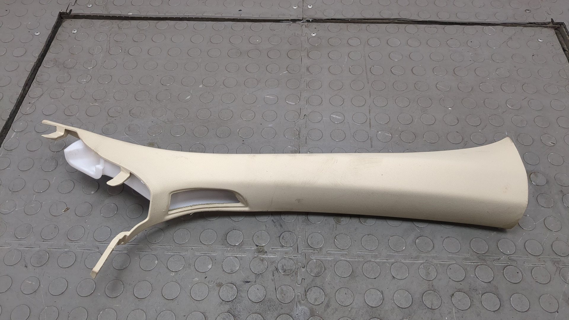 Обшивка стойки