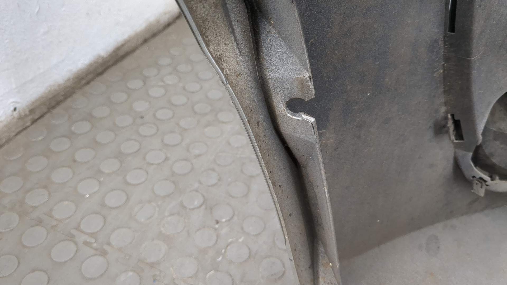 Бампер передний