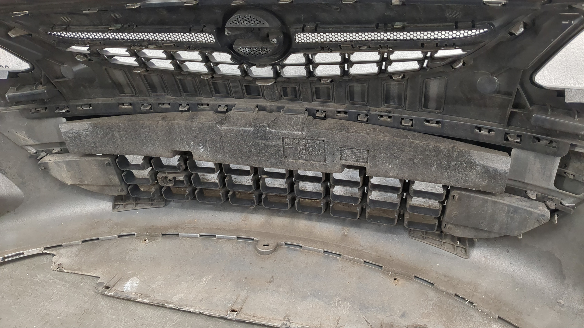 Бампер передний