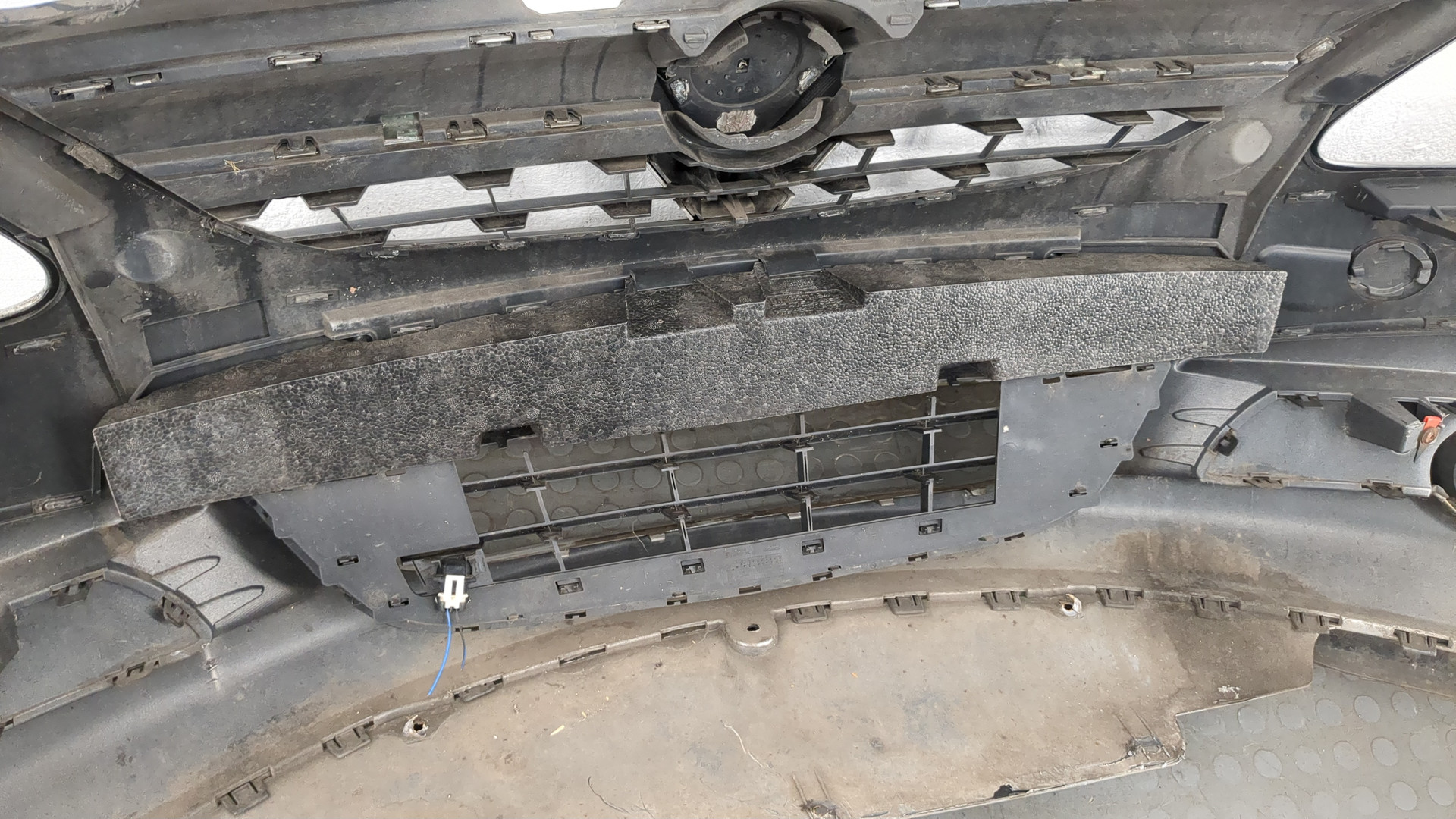 Бампер передний