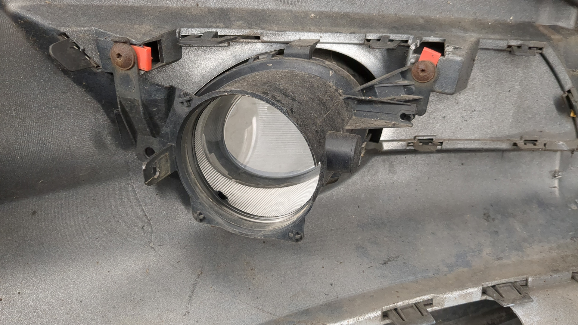 Бампер передний