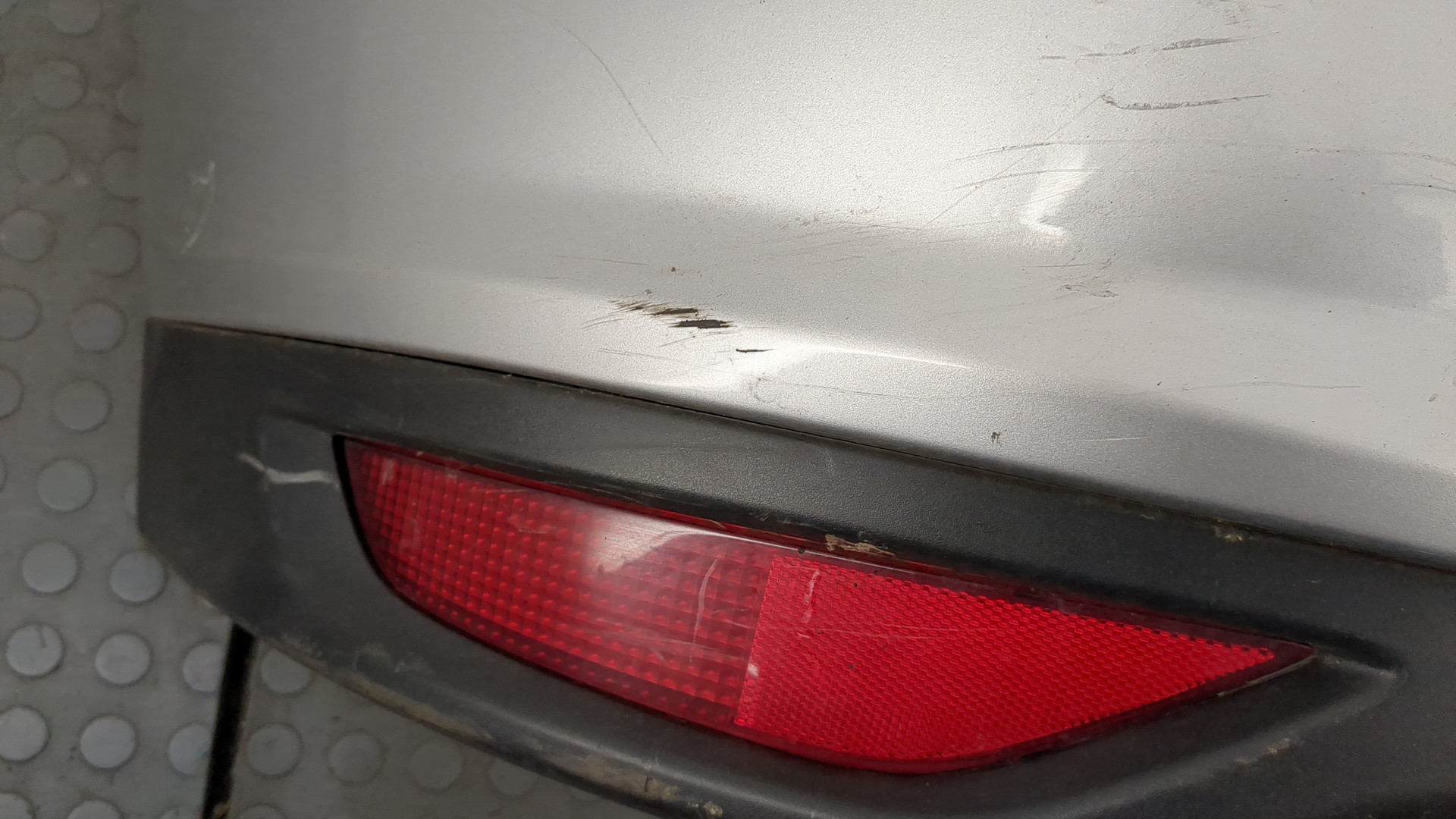 Бампер задний