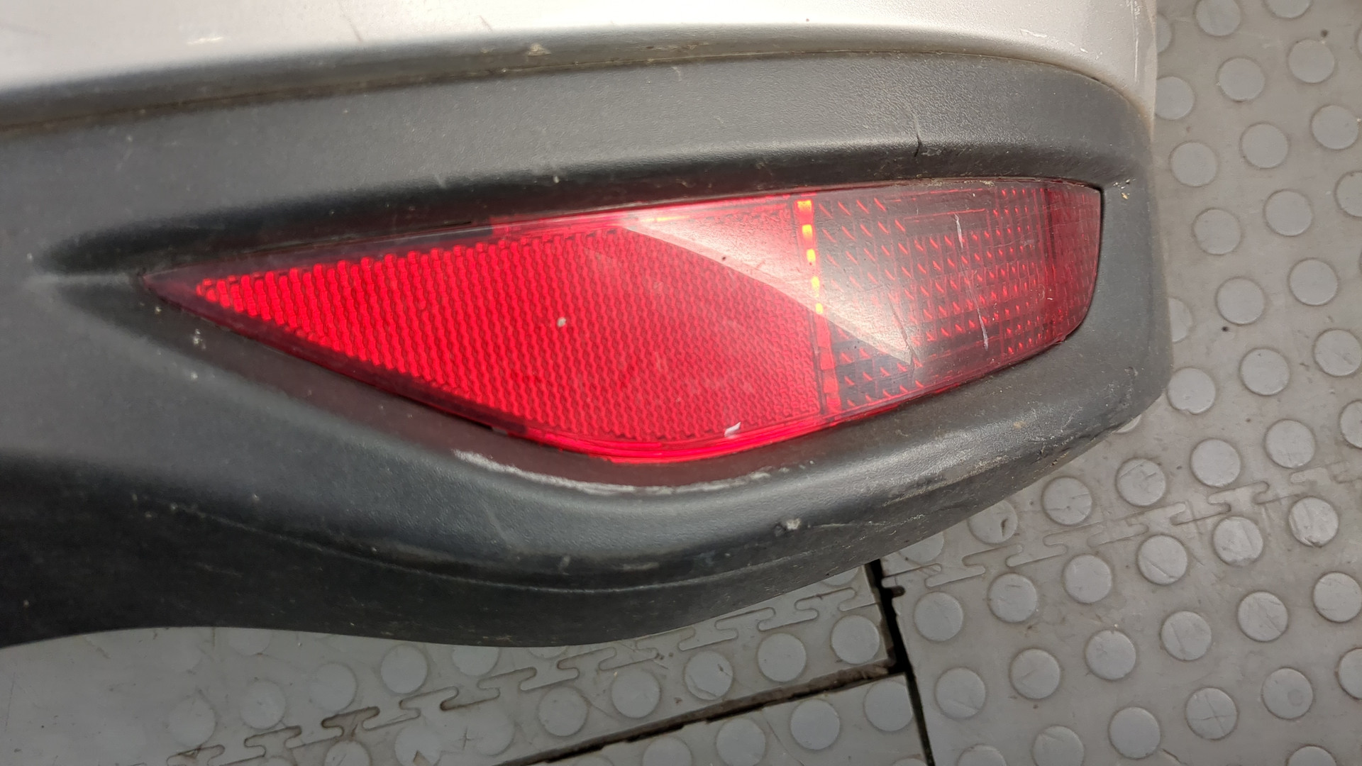 Бампер задний