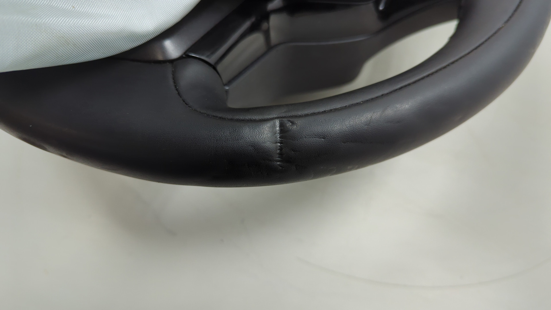 Рулевое колесо (руль)