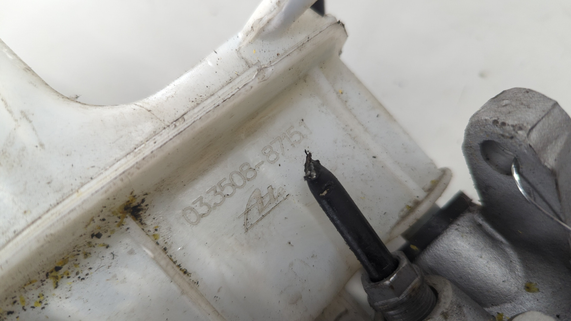 Цилиндр тормозной главный