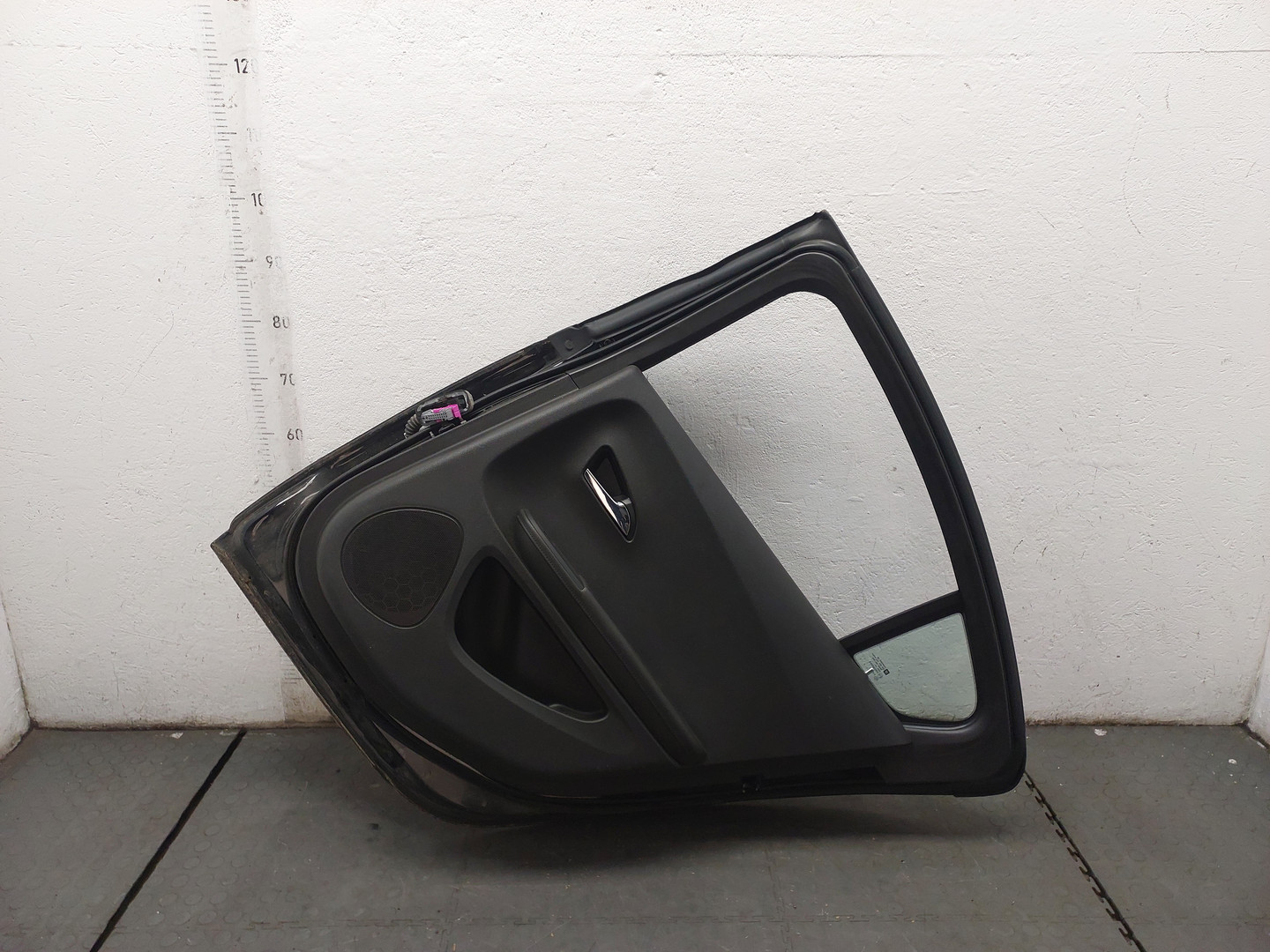 Дверь задняя правая