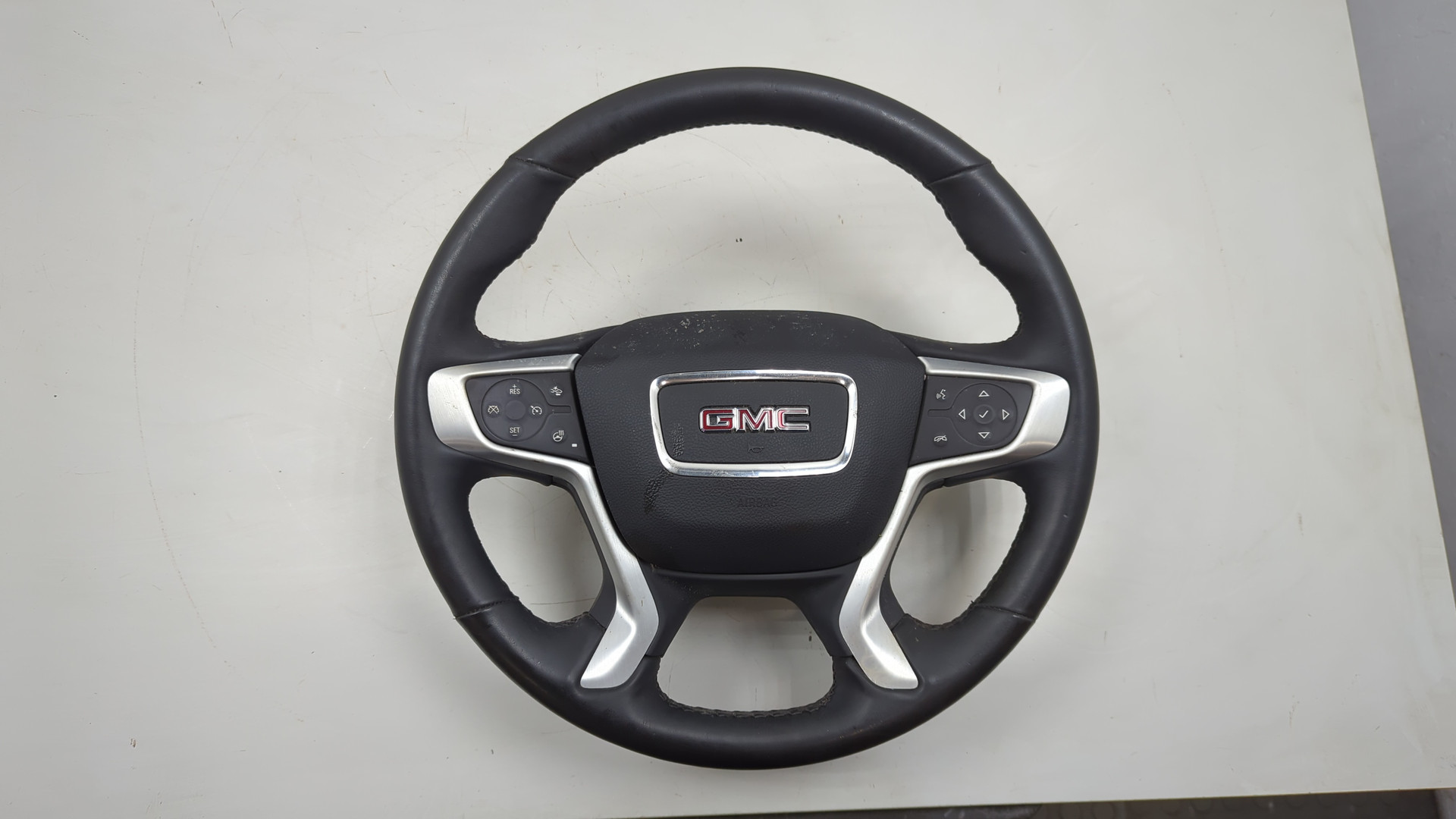 Рулевое колесо (руль)