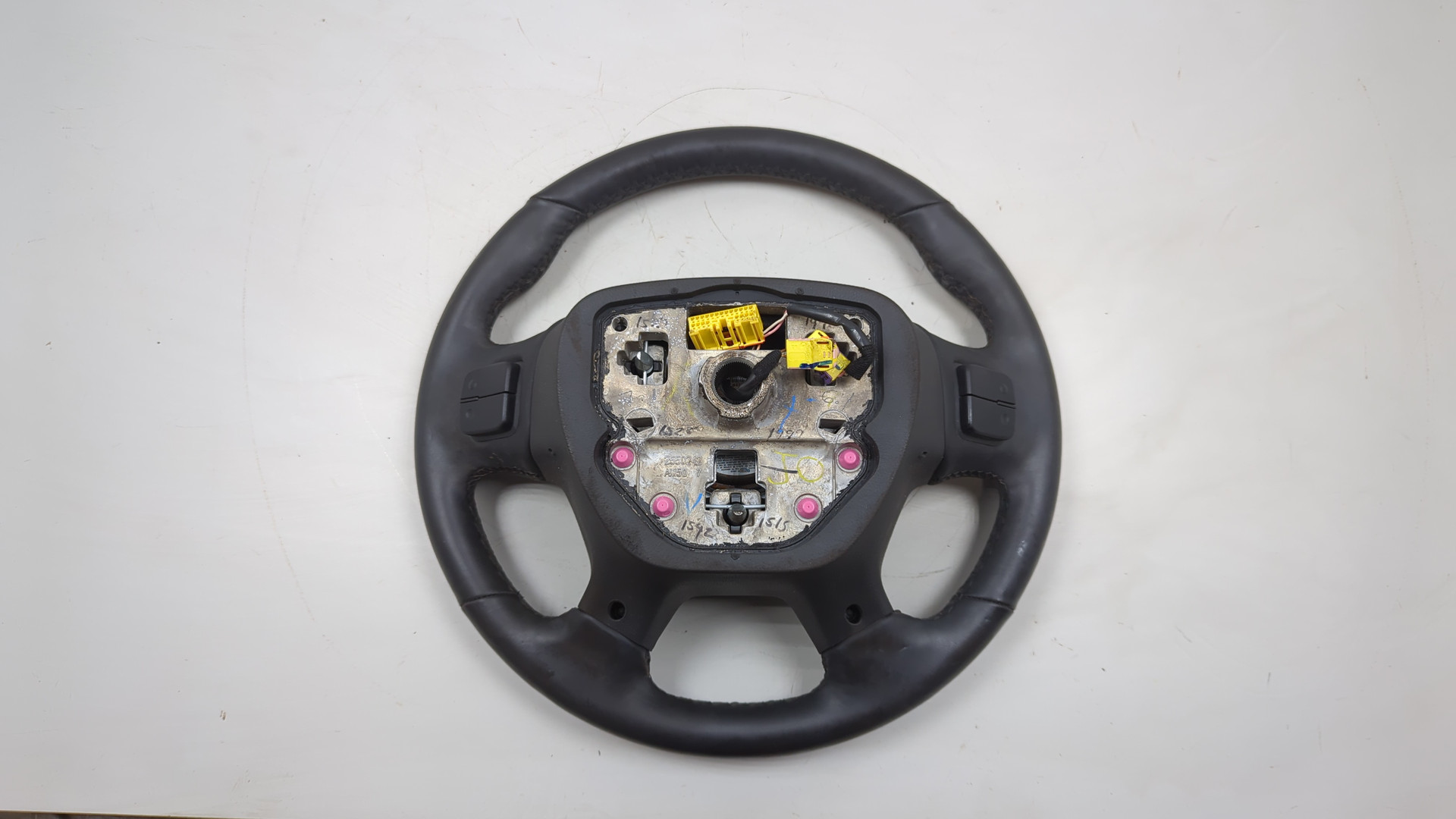 Рулевое колесо (руль)