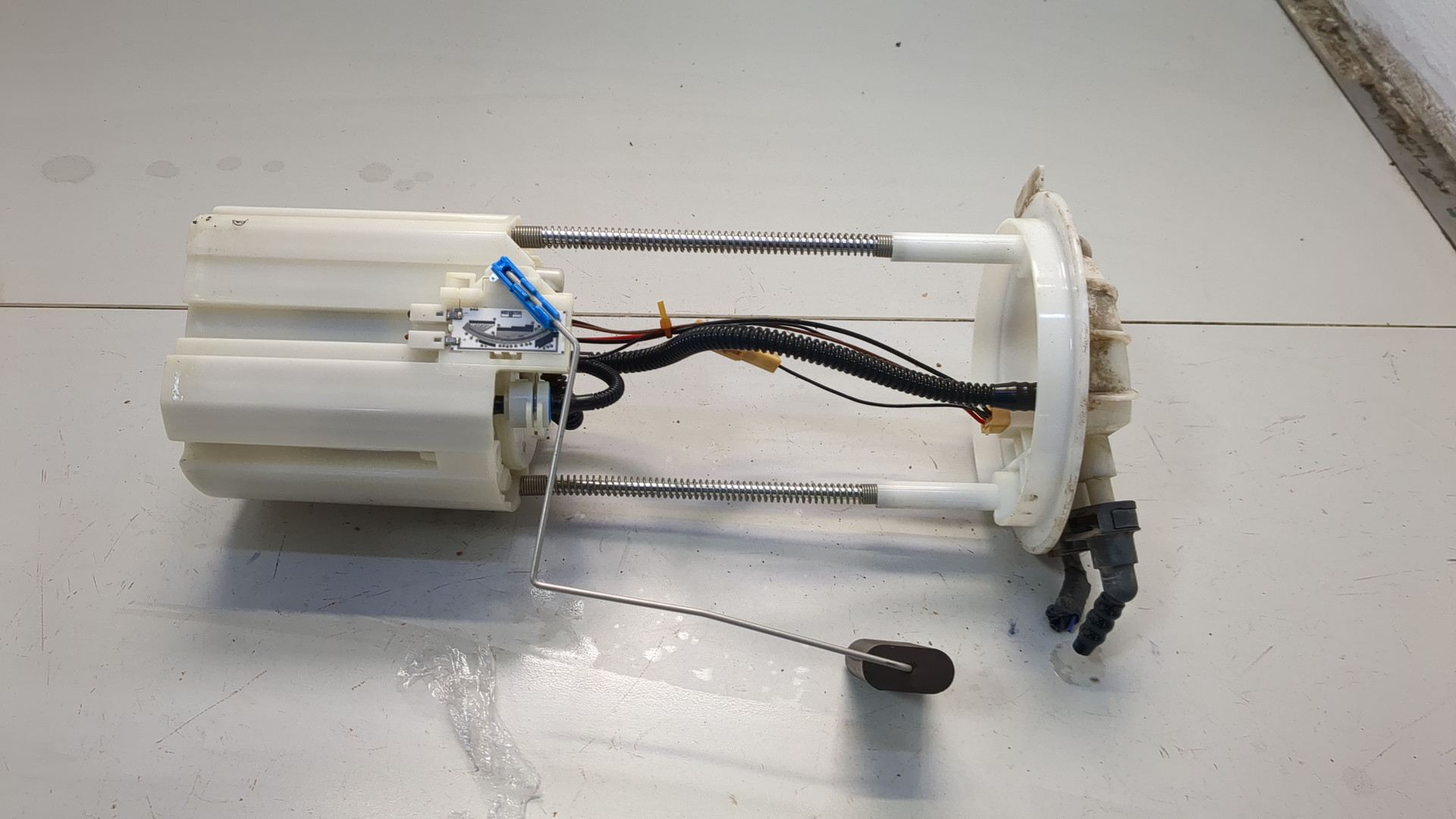 Насос топливный электрический