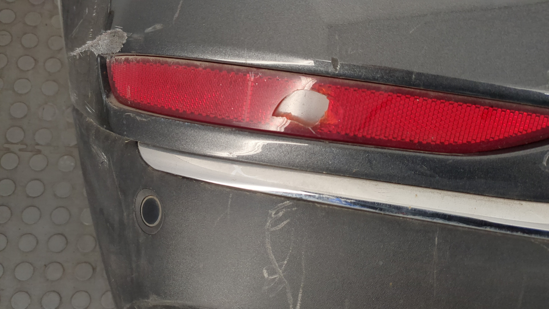 Бампер задний