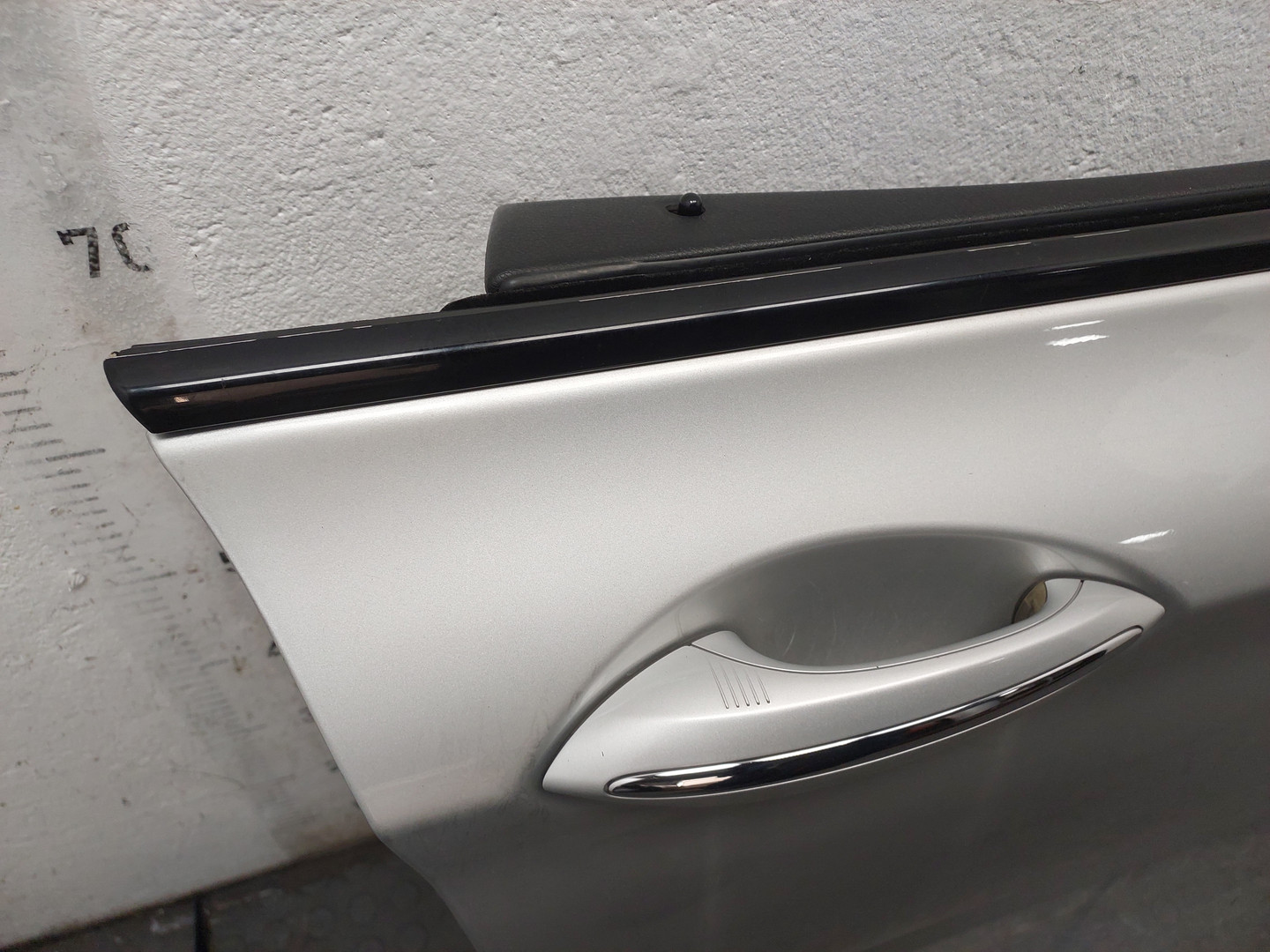 Дверь передняя правая