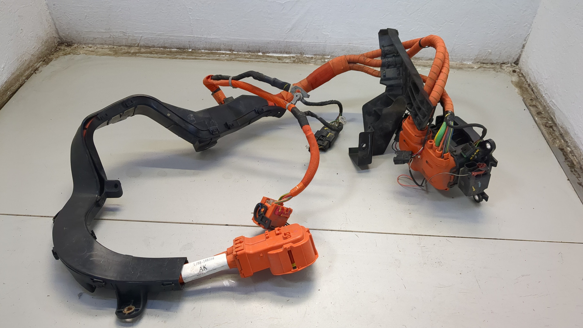 Провод высокого напряжения