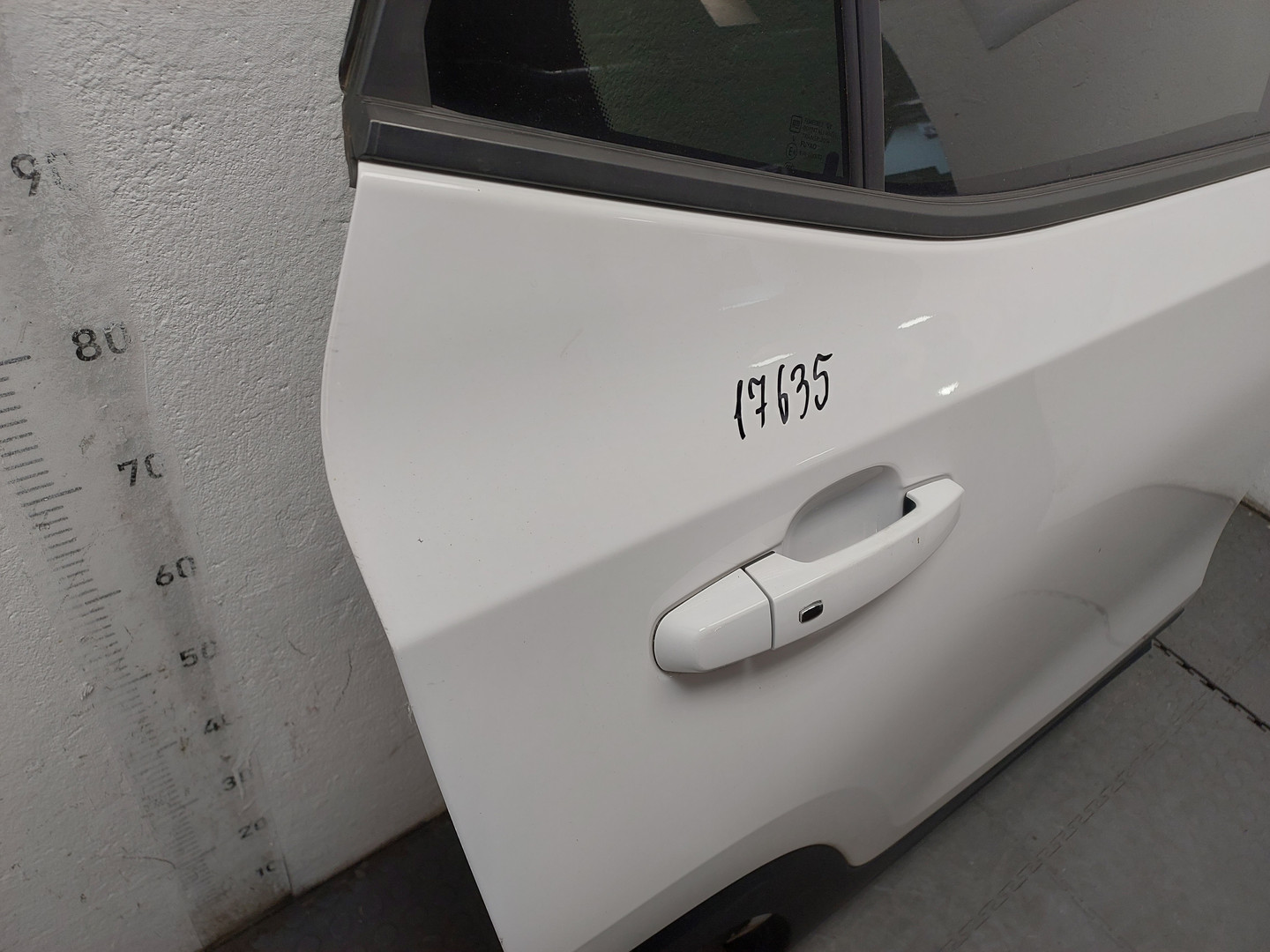 Дверь задняя правая