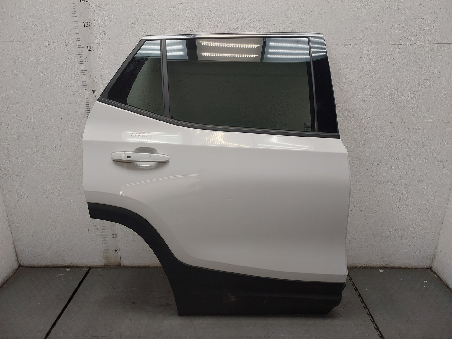 Дверь задняя правая