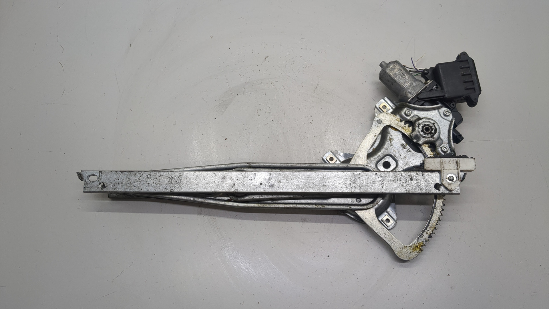 Стеклоподъемник электр. передний правый