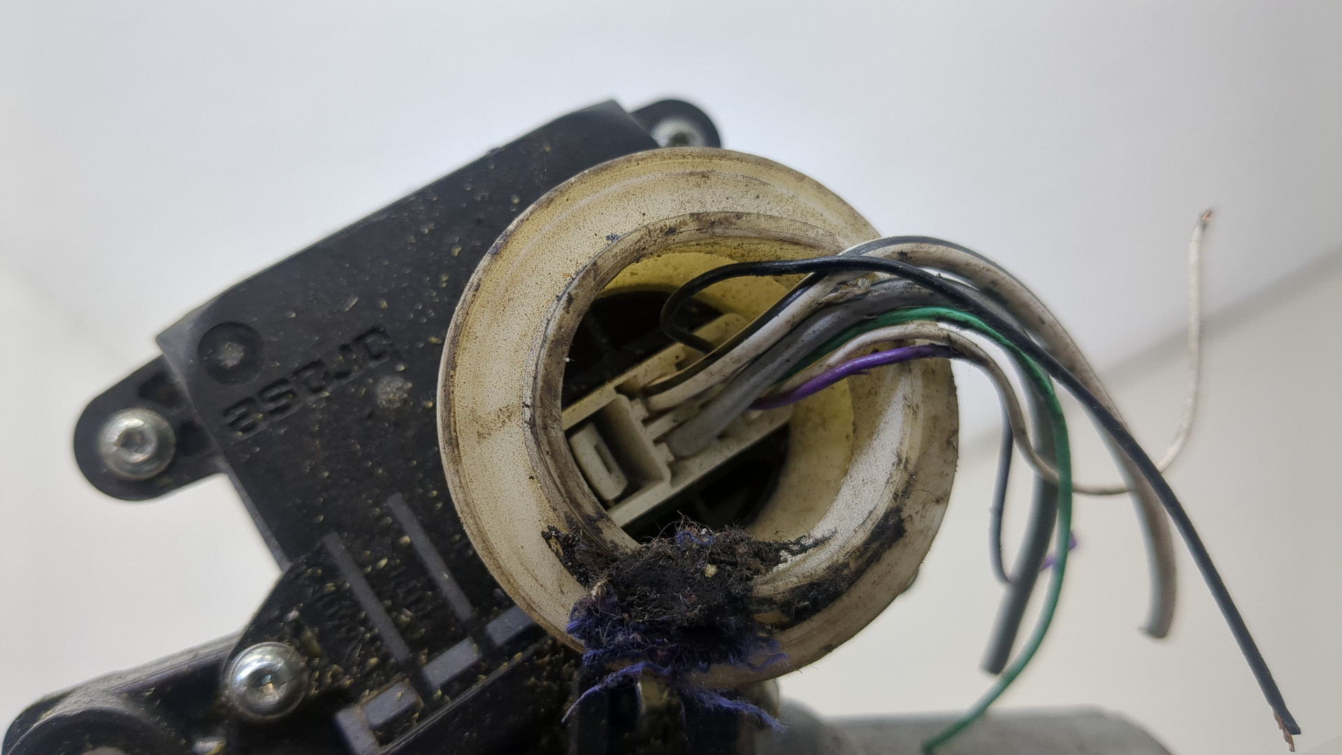 Стеклоподъемник электр. передний правый