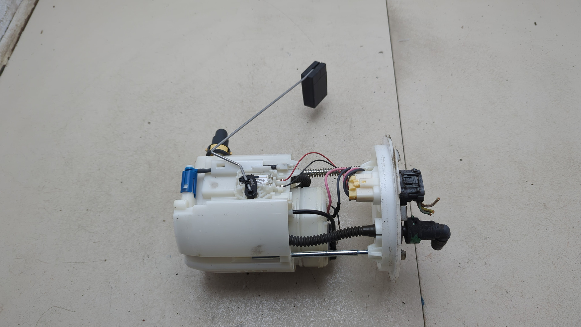 Насос топливный электрический