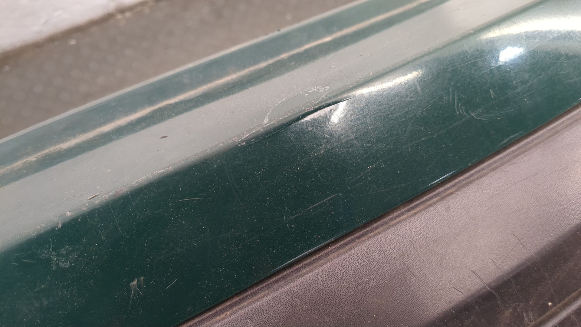 Бампер задний