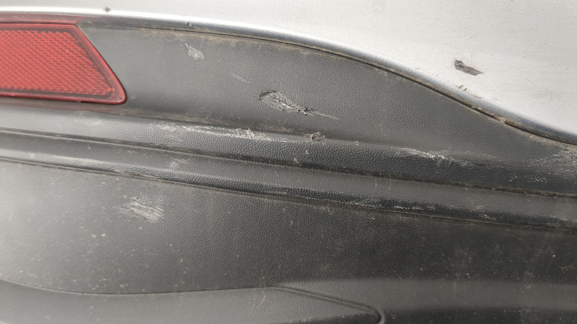 Бампер задний