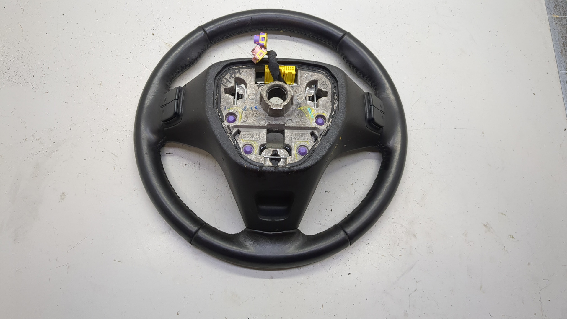 Рулевое колесо (руль)