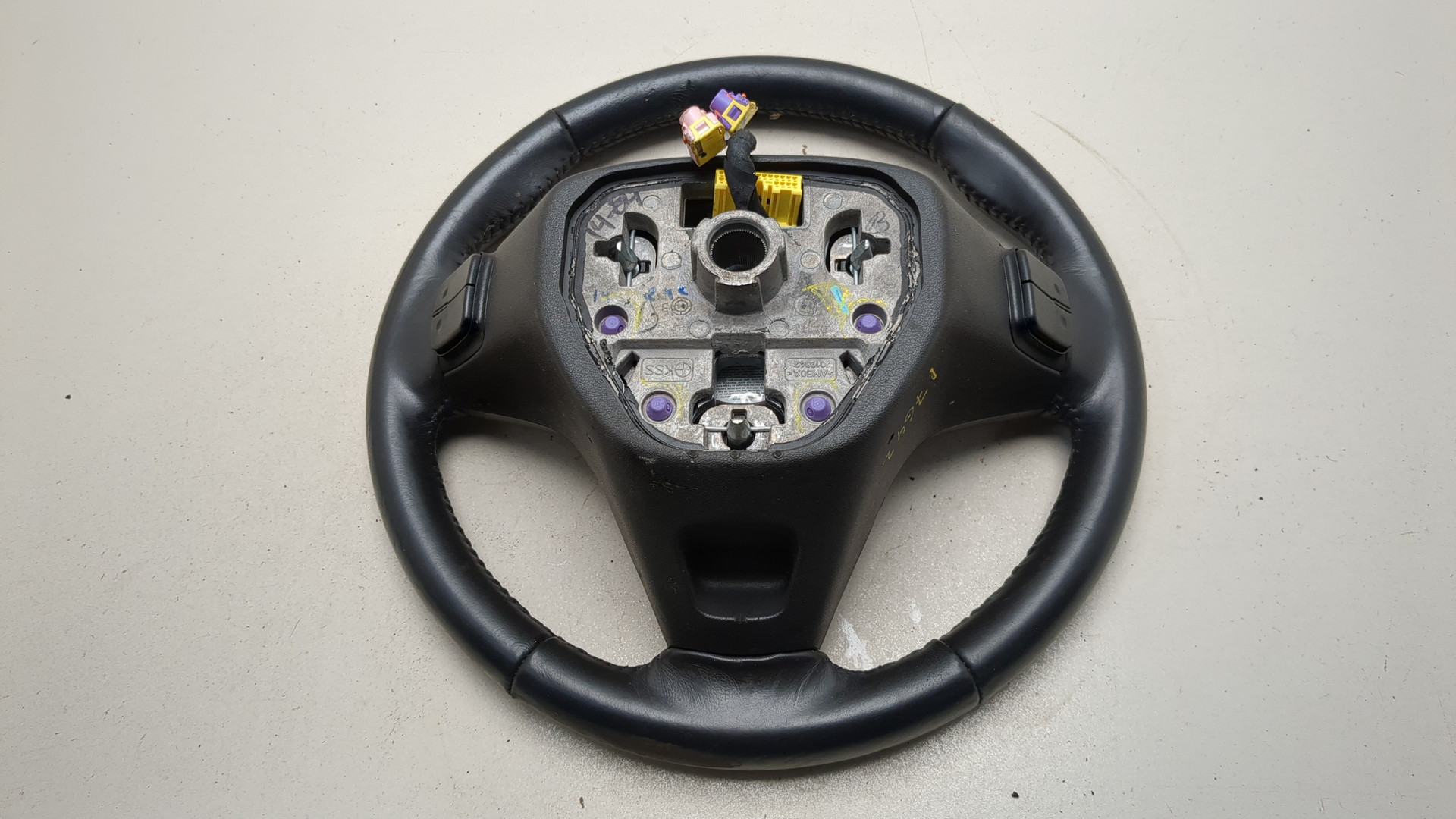 Рулевое колесо (руль)