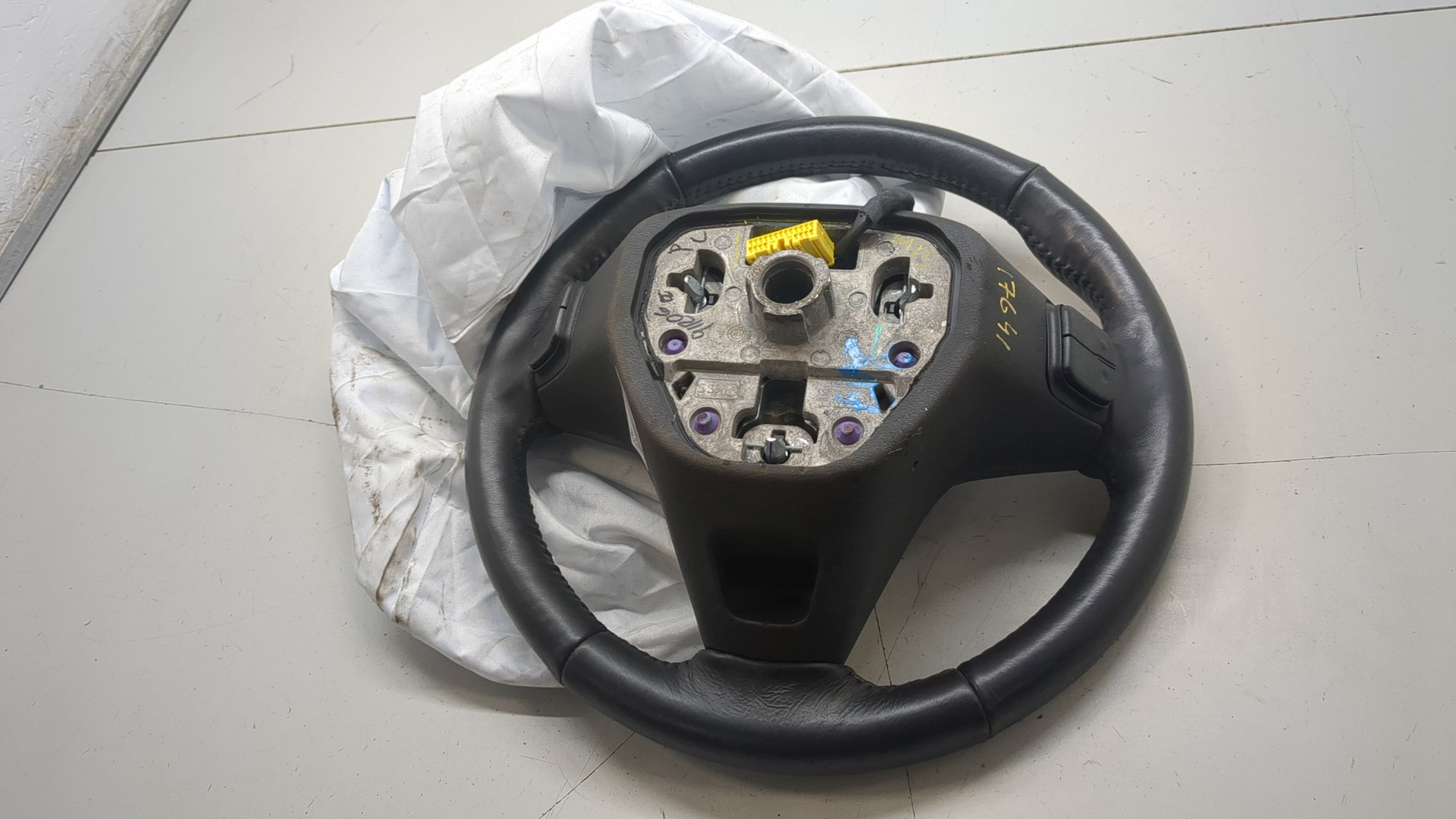 Рулевое колесо (руль)