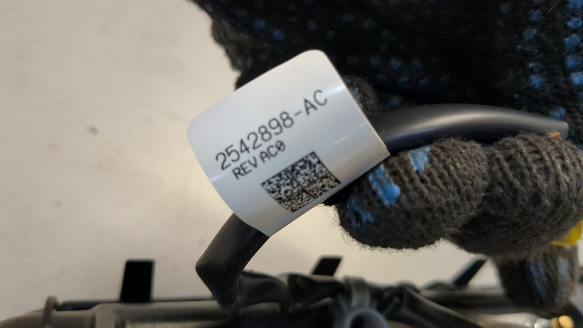 Подушка безопасности пассажирская (в торпедо)