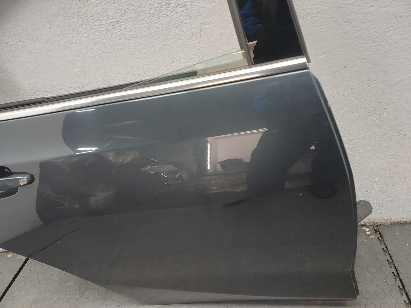 Дверь задняя правая