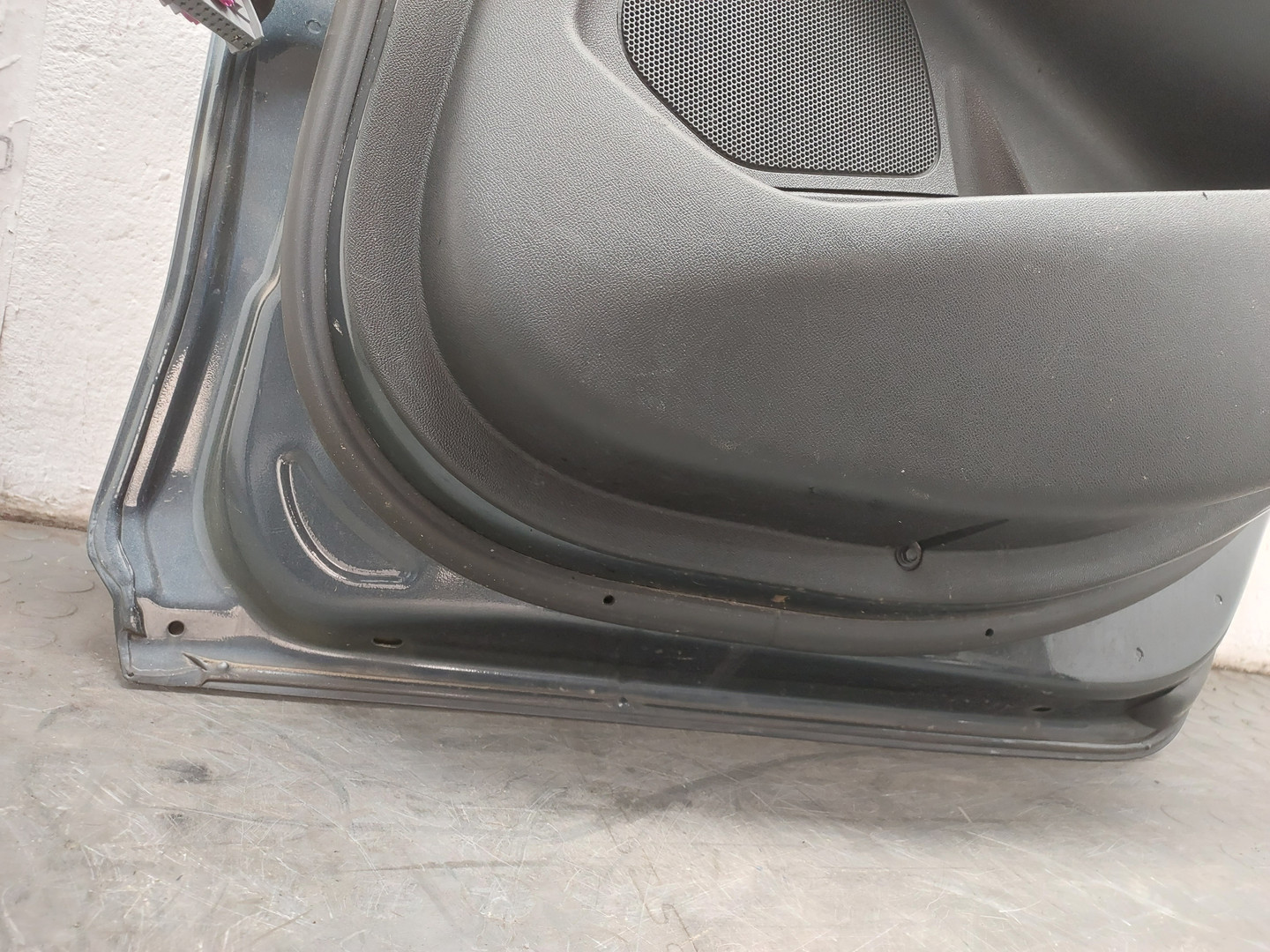 Дверь задняя правая