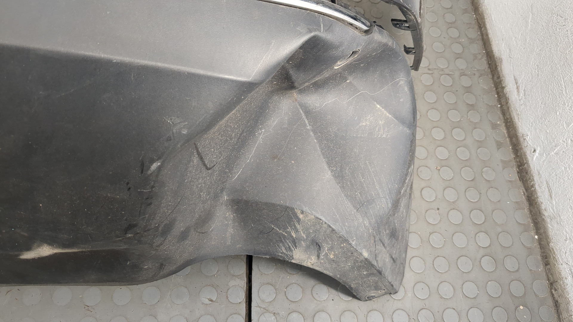 Бампер задний