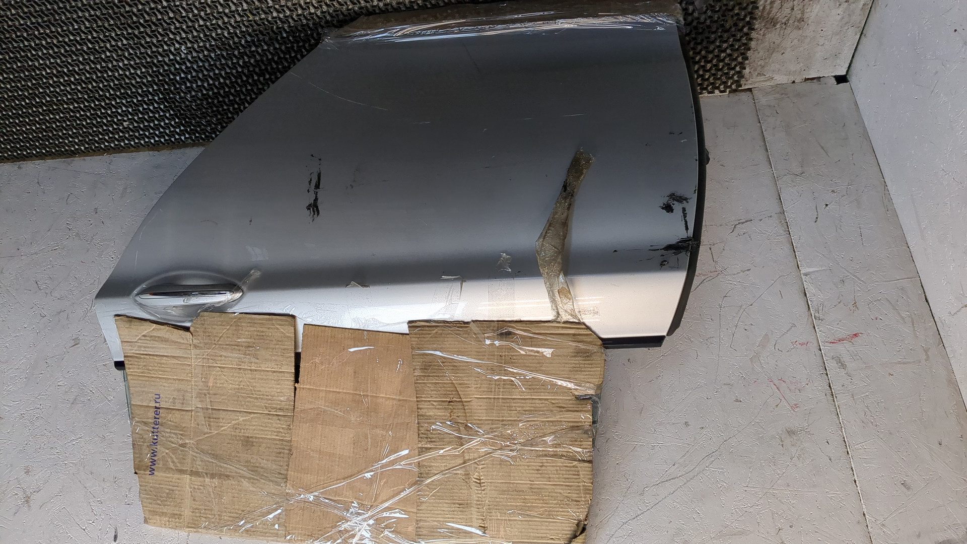 Дверь задняя левая