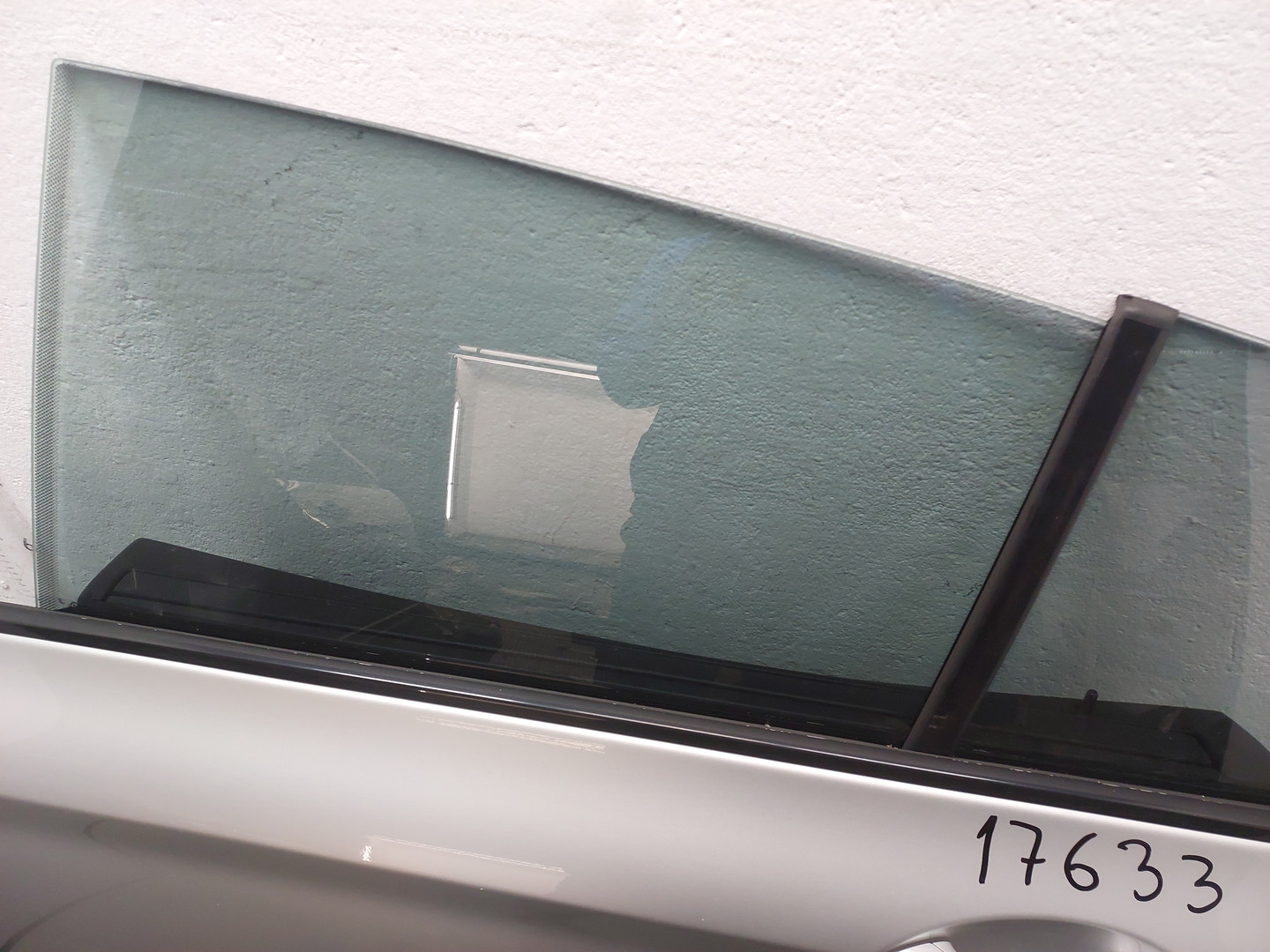 Дверь задняя левая