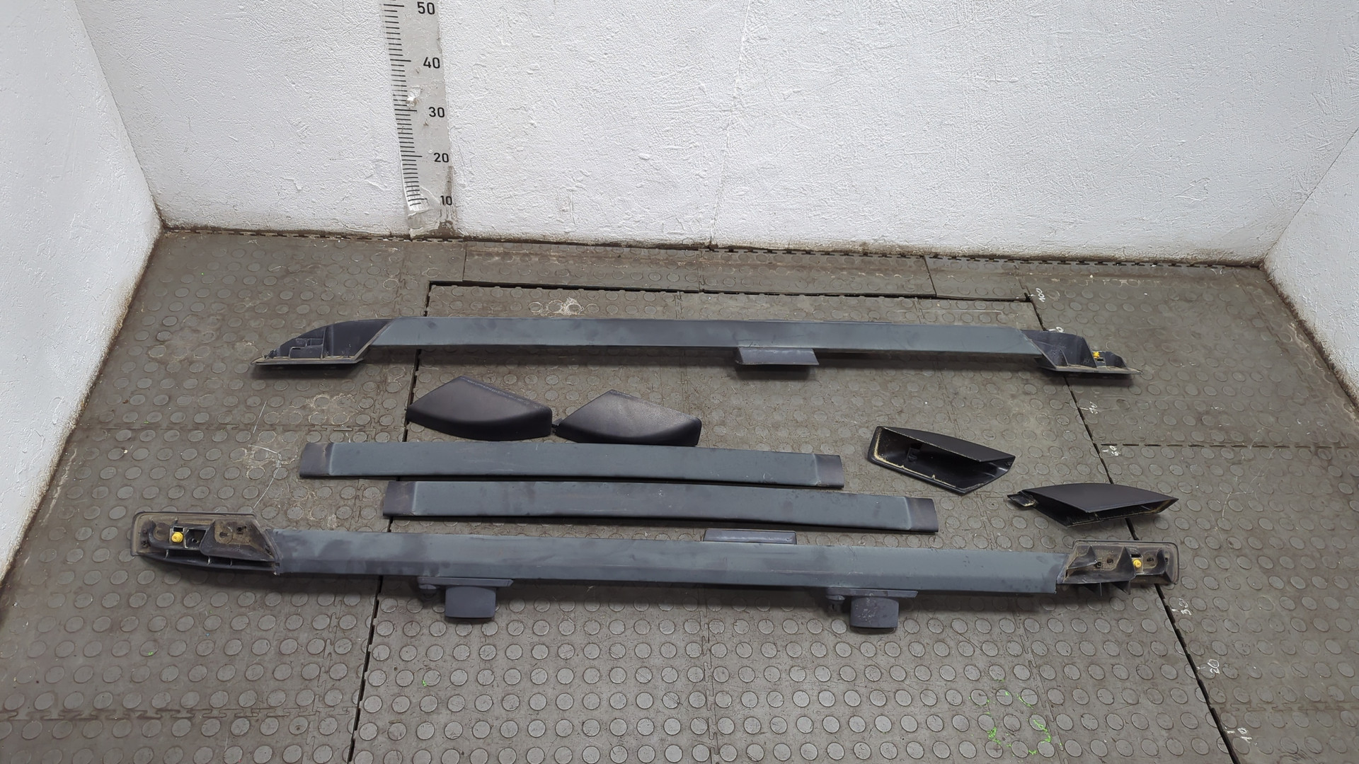 Рейлинги (релинг) к-кт (планки на крышу)