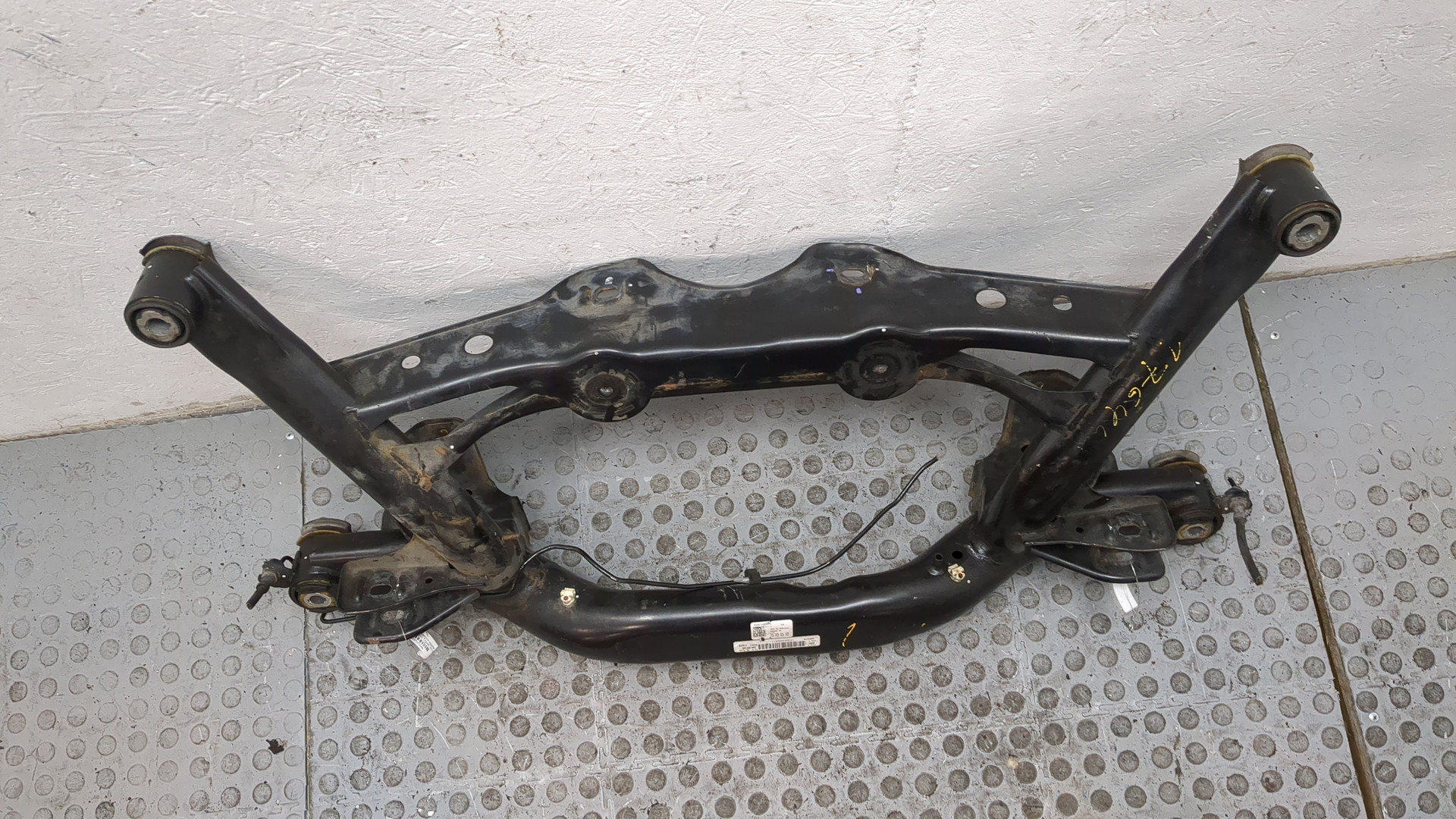 Балка задняя