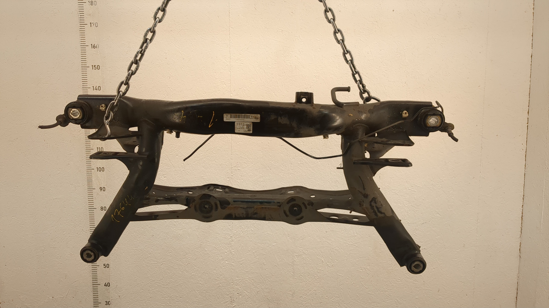 Балка задняя