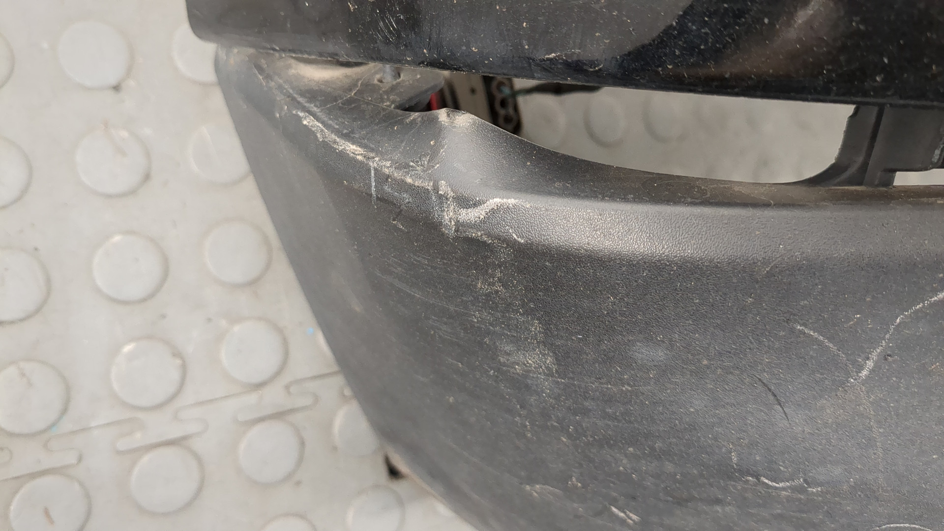 Бампер передний