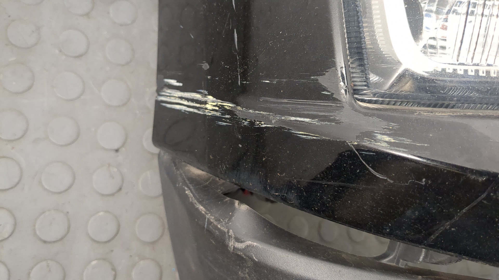 Бампер передний