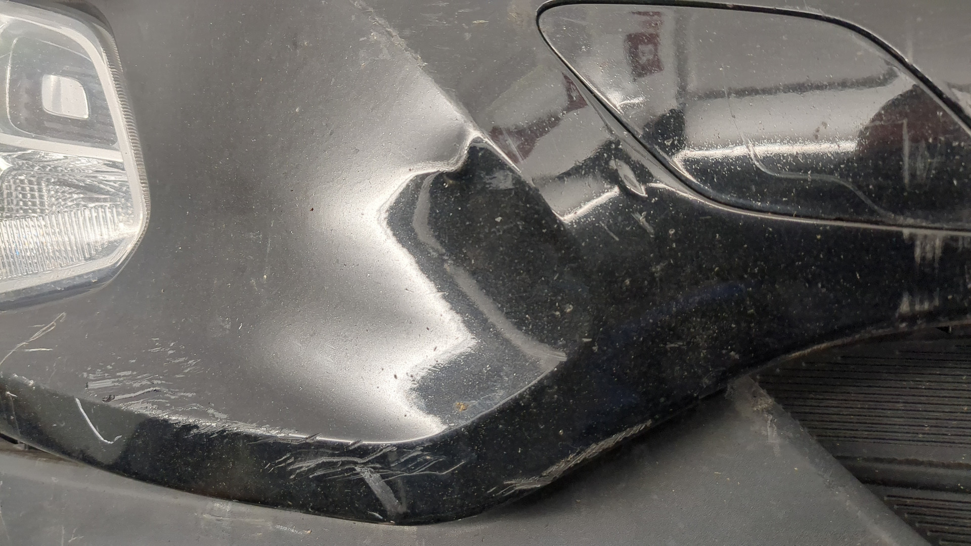 Бампер передний