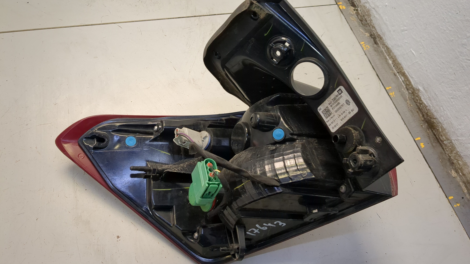 Фонарь задний правый