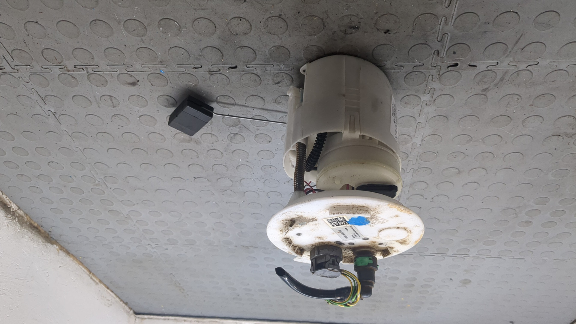 Насос топливный электрический