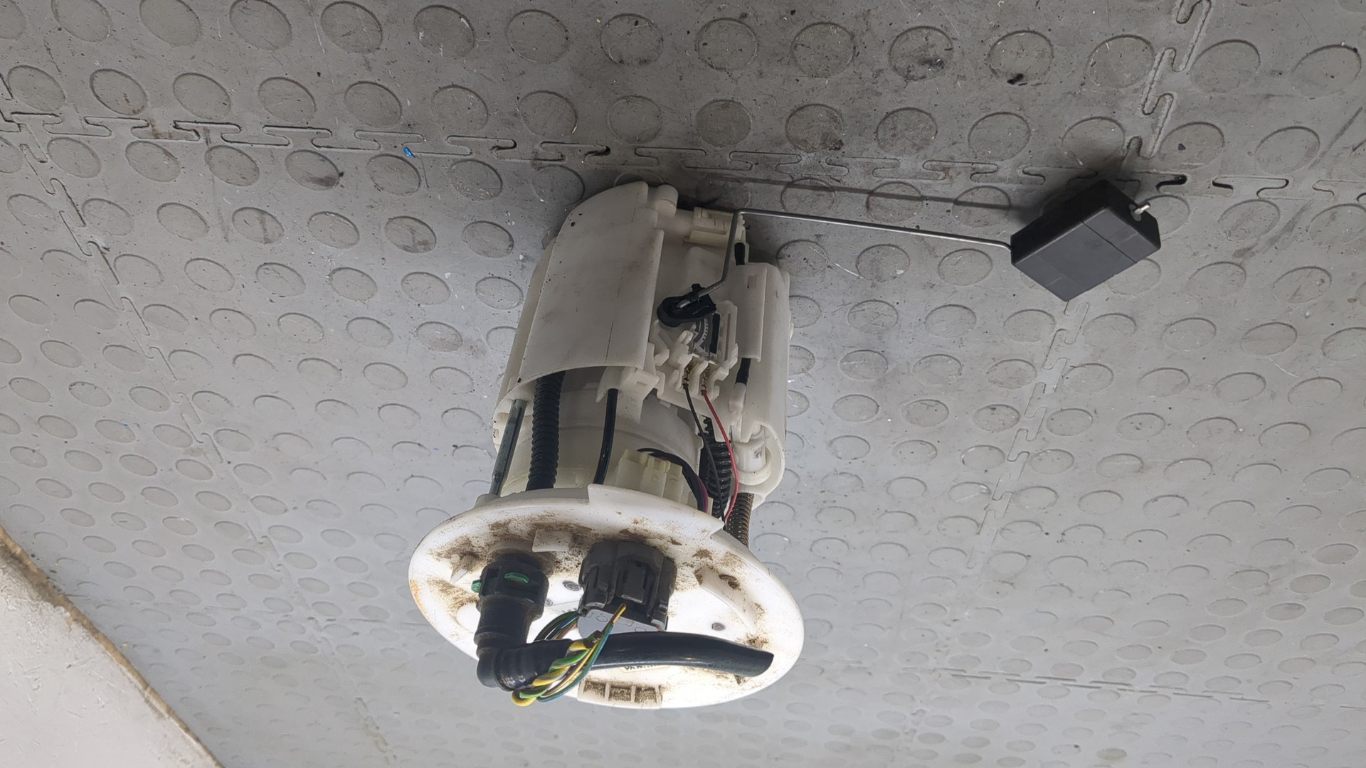 Насос топливный электрический