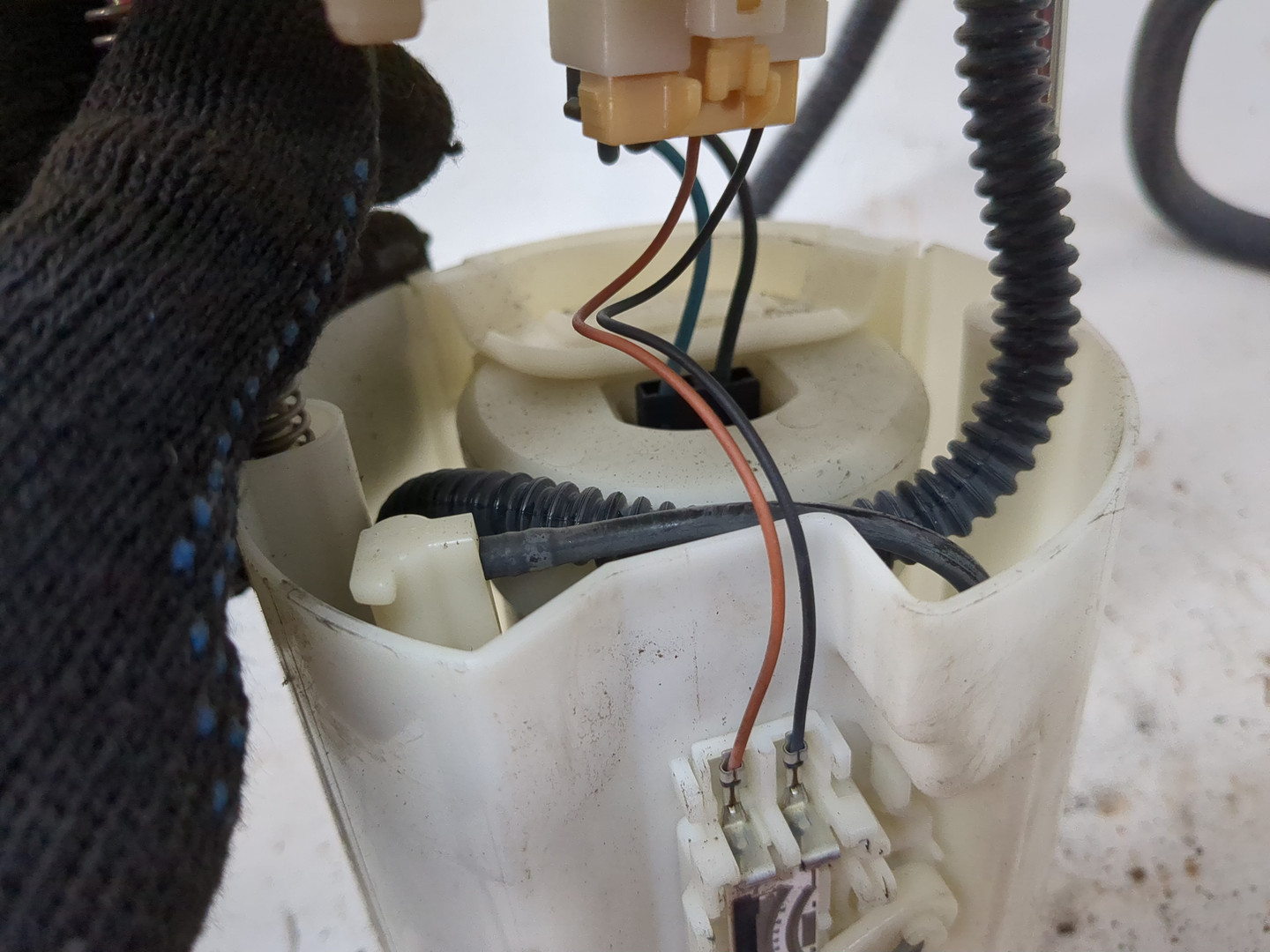 Насос топливный электрический