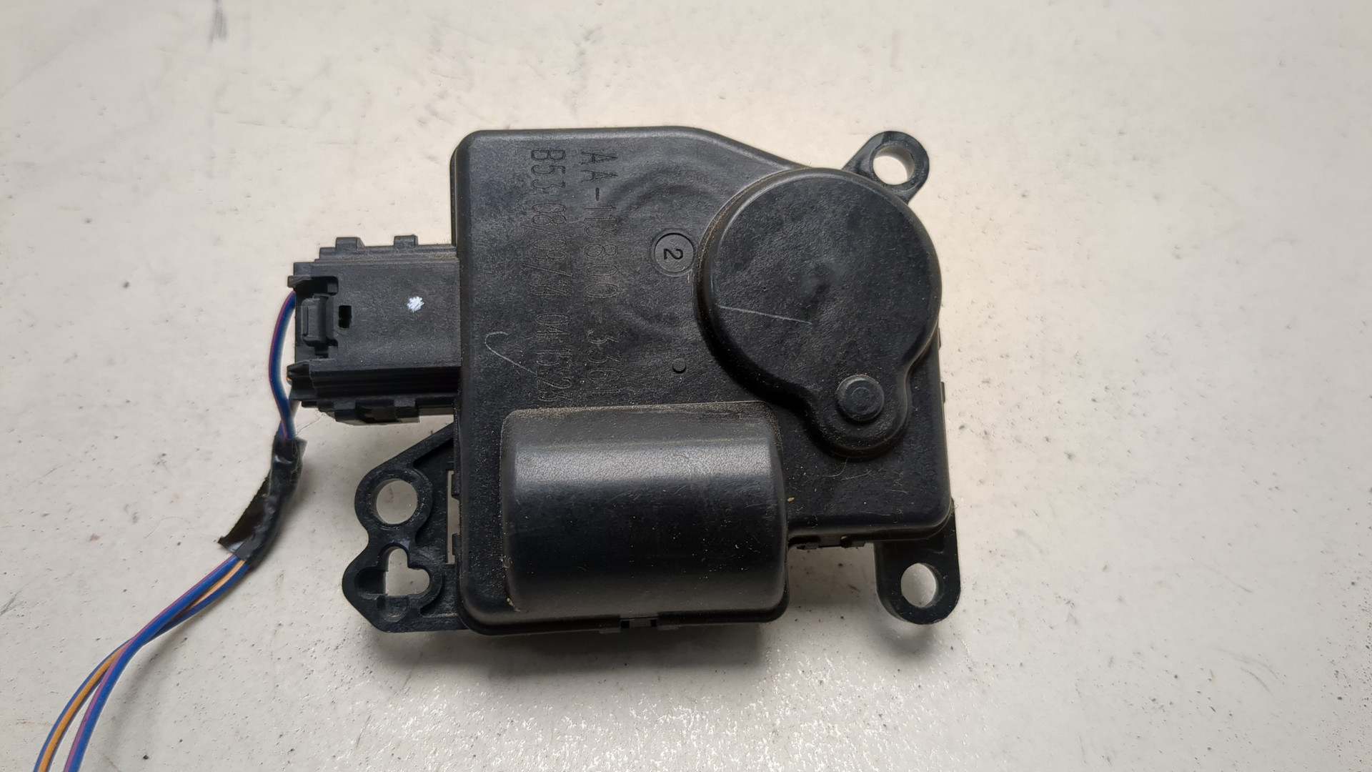 Моторчик заслонки печки