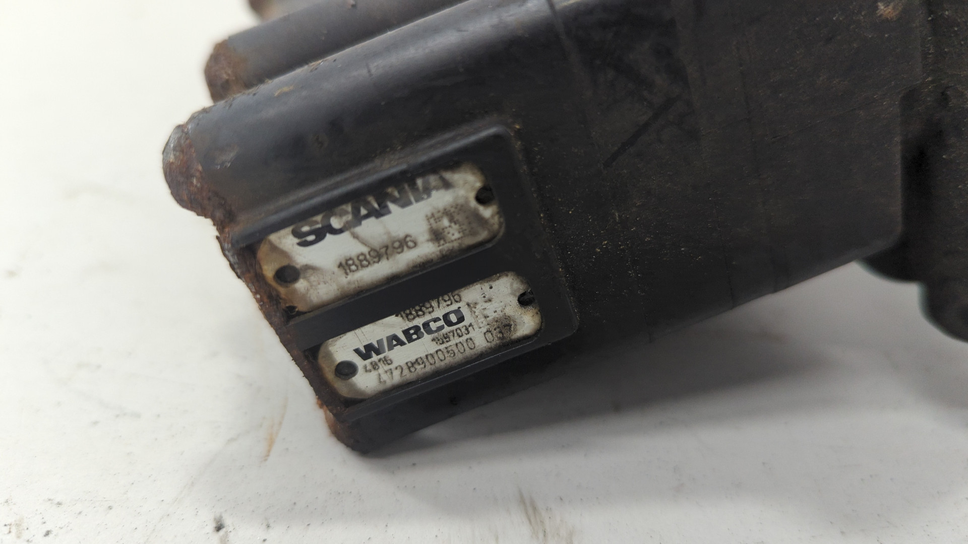 Кран уровня пола