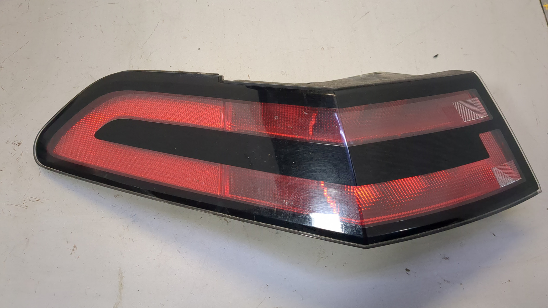 Фонарь задний левый