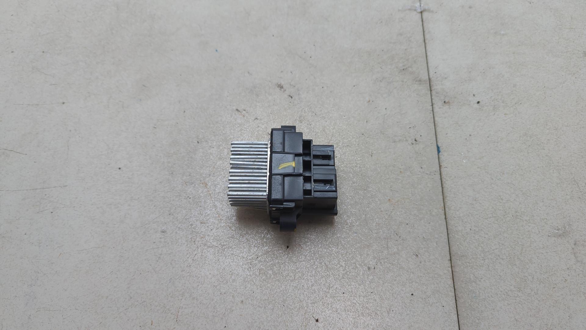 Резистор отопителя